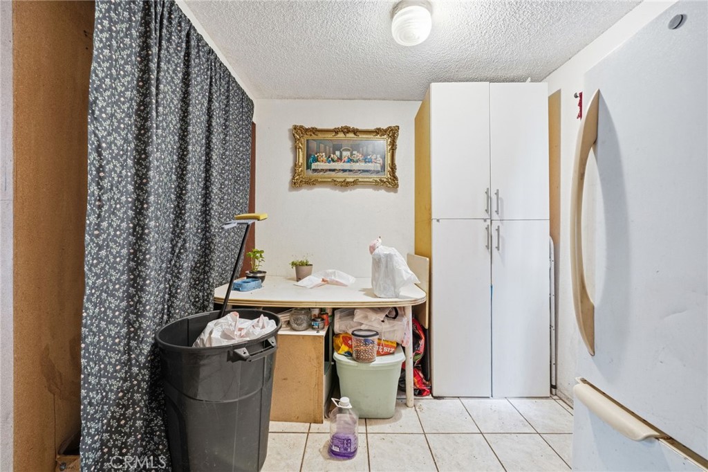 1139 E 42nd