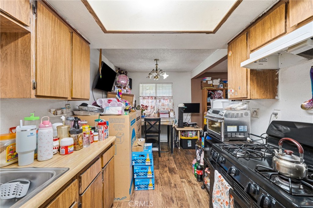 1139 E 42nd
