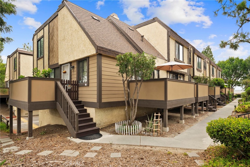 11300 Foothill Boulevard 7