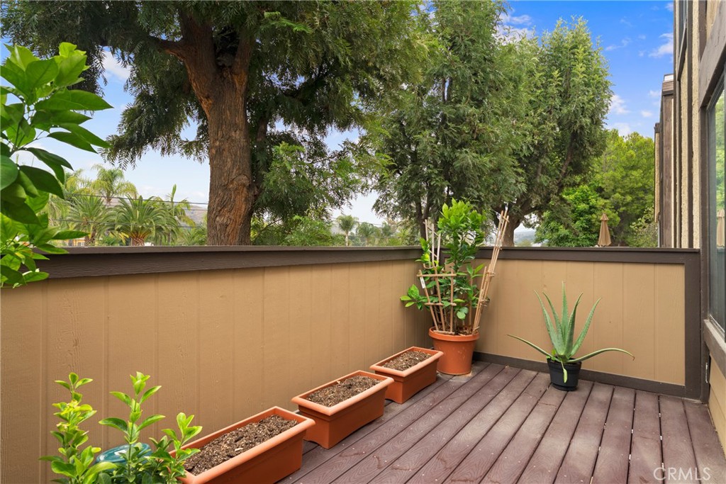 11300 Foothill Boulevard 7