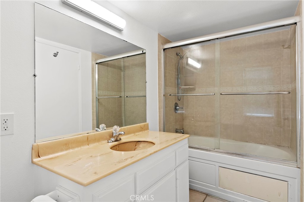 11300 Foothill Boulevard 7