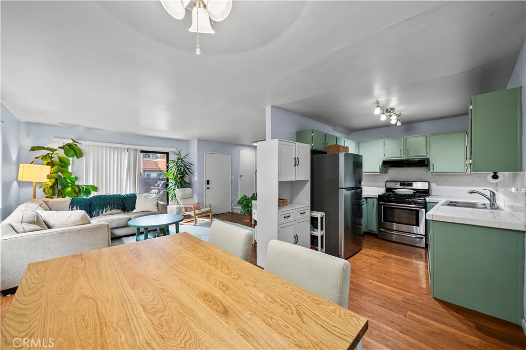 14435 Plummer 23