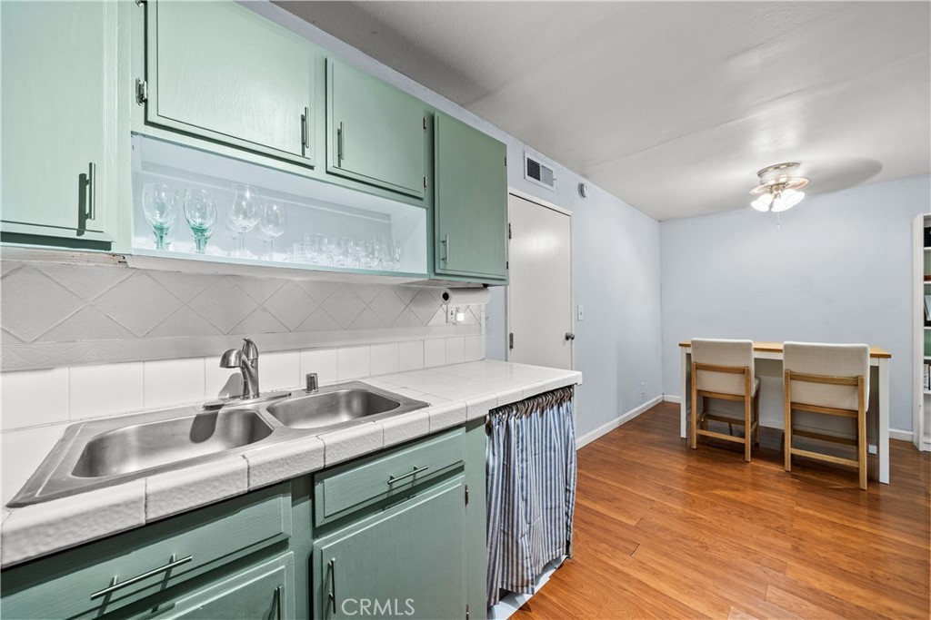 14435 Plummer 23