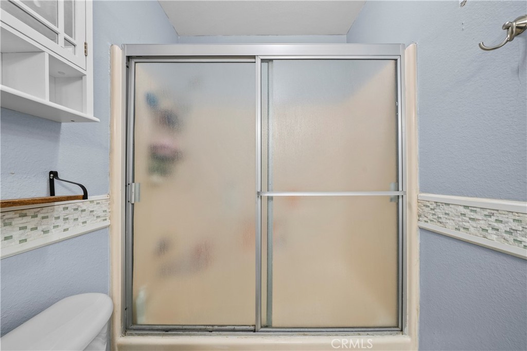 14435 Plummer 23