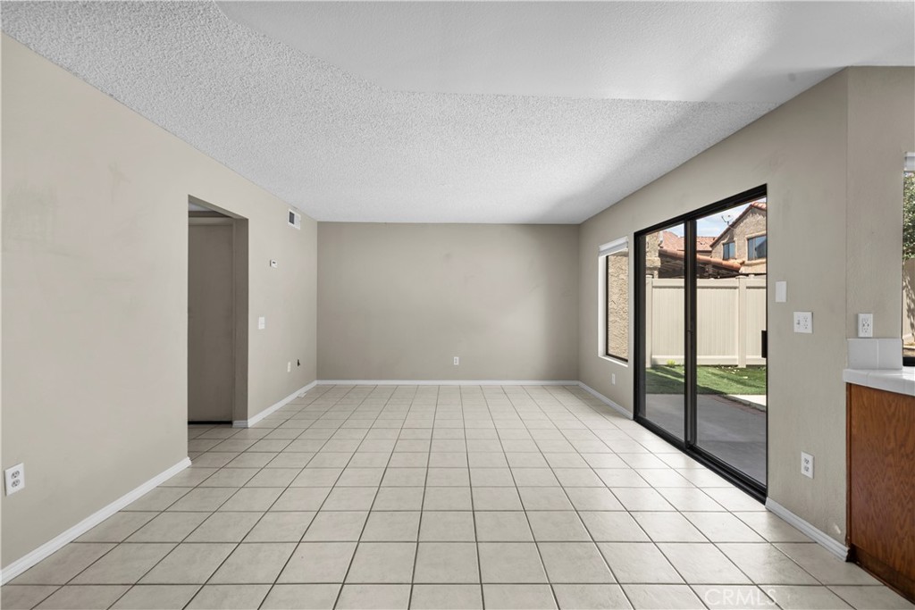2224 Oak Haven