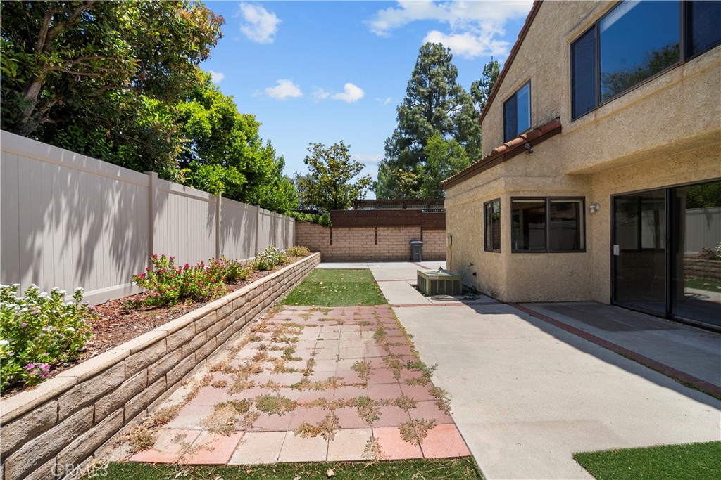 2224 Oak Haven