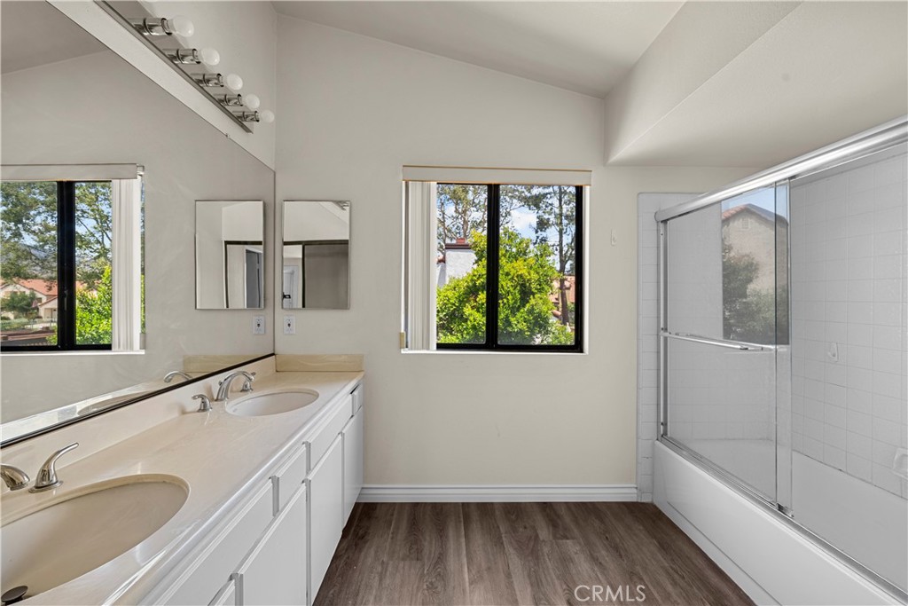 2224 Oak Haven