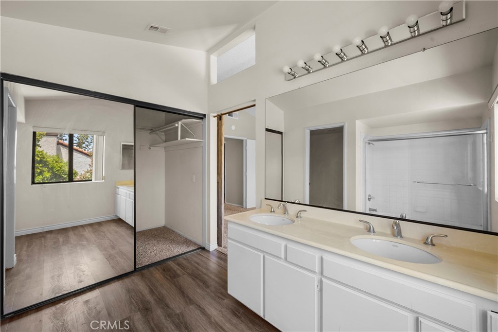 2224 Oak Haven