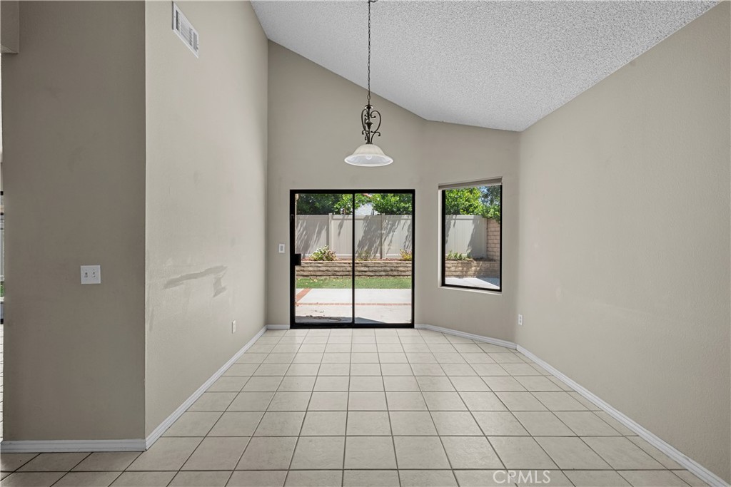 2224 Oak Haven