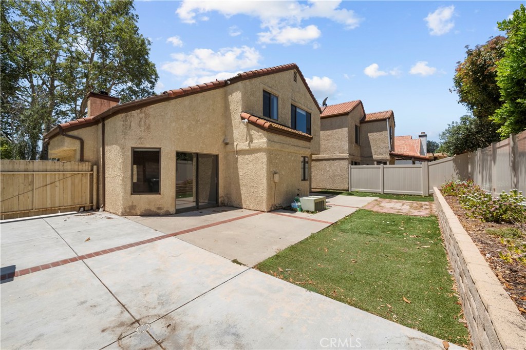 2224 Oak Haven