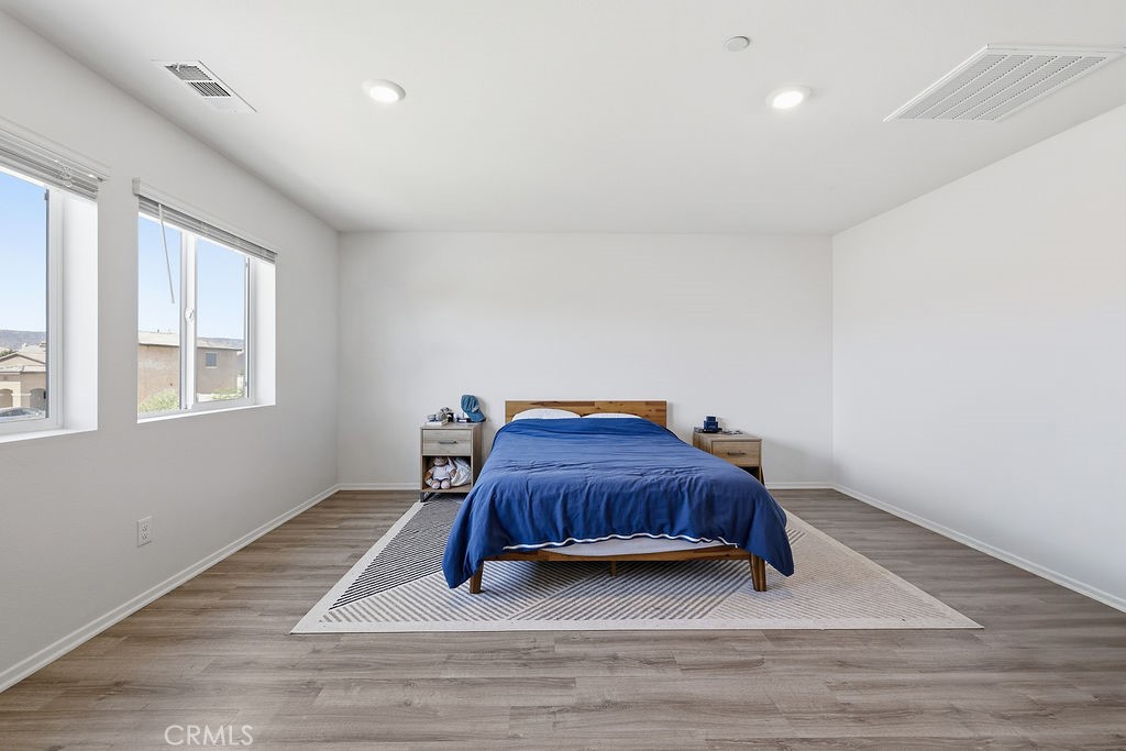 4384 W Avenue J-5