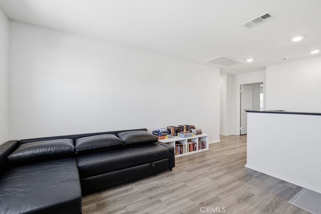 4384 W Avenue J-5