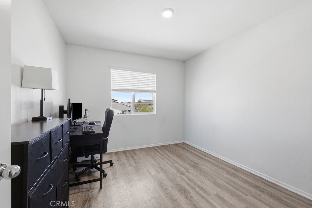 4384 W Avenue J-5