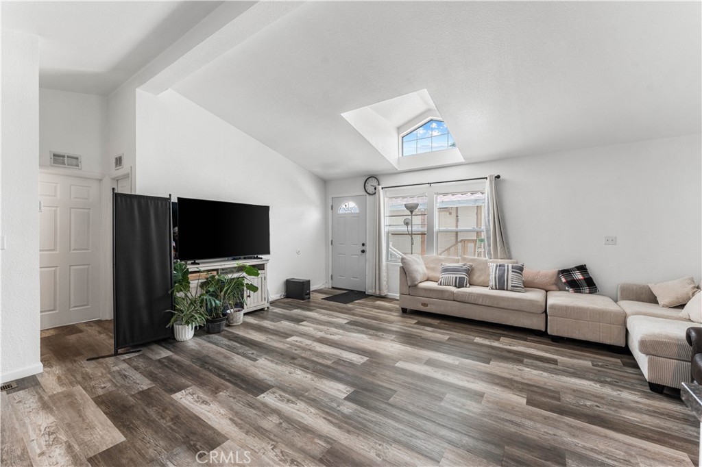 5711 Columbia Way 127