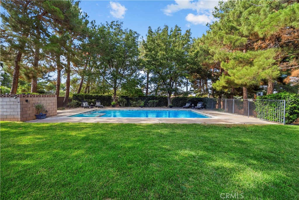 4721 W Avenue M14