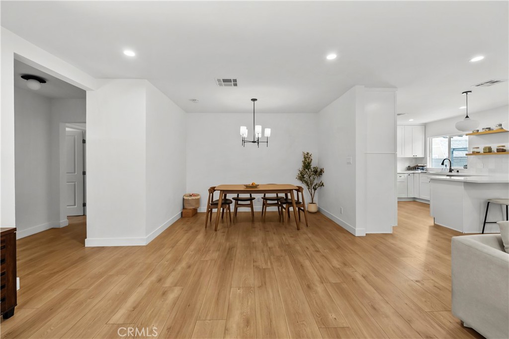 6946 Alcove