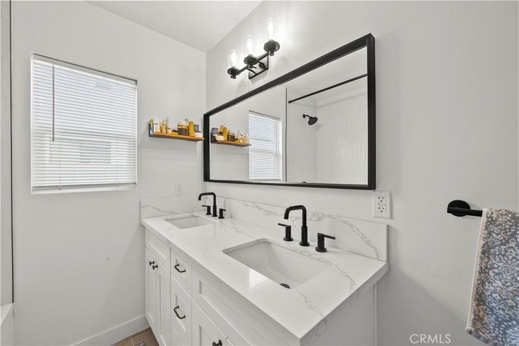 6946 Alcove