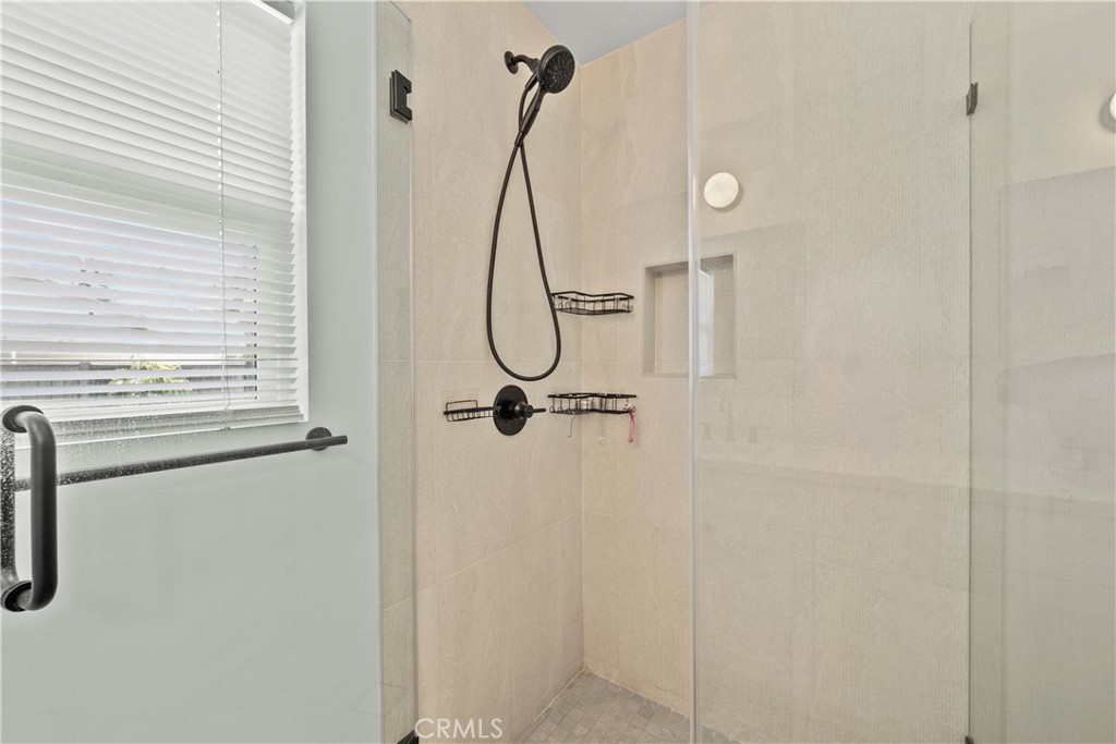 6946 Alcove