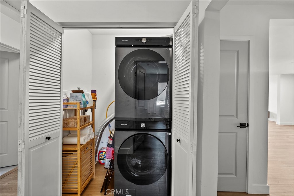 6946 Alcove