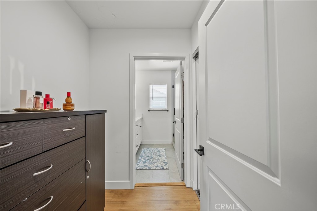 6946 Alcove