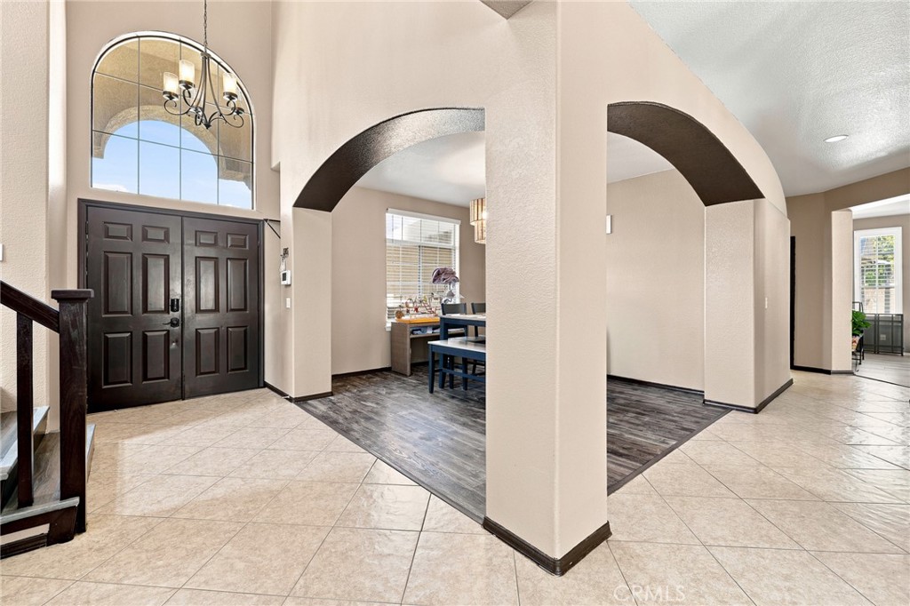 42103 Desert Hill Drive