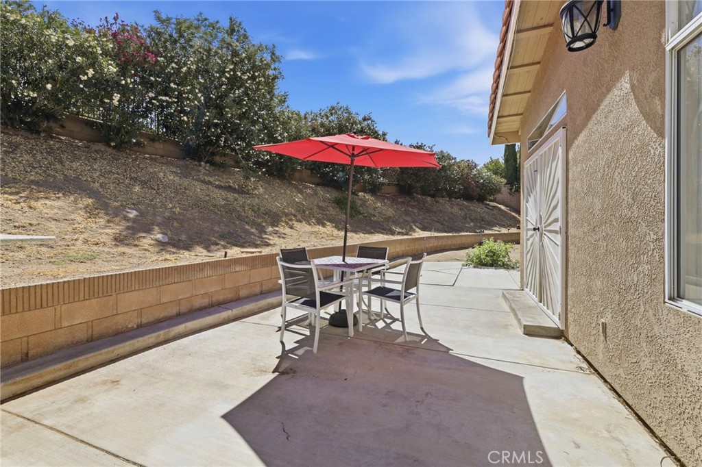42103 Desert Hill Drive