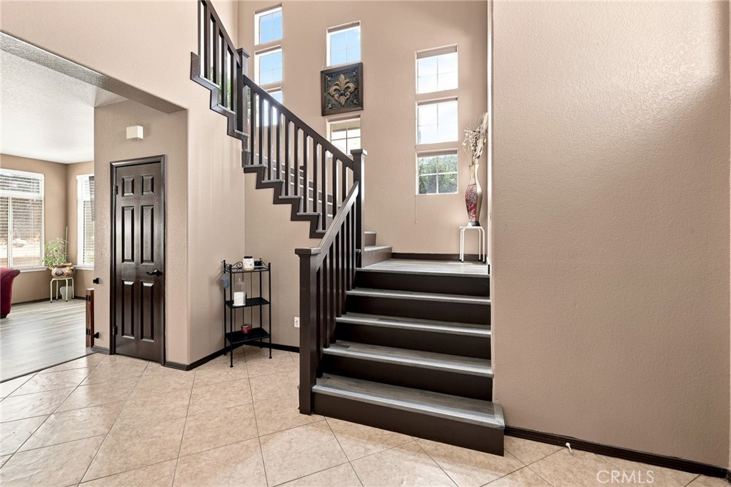 42103 Desert Hill Drive