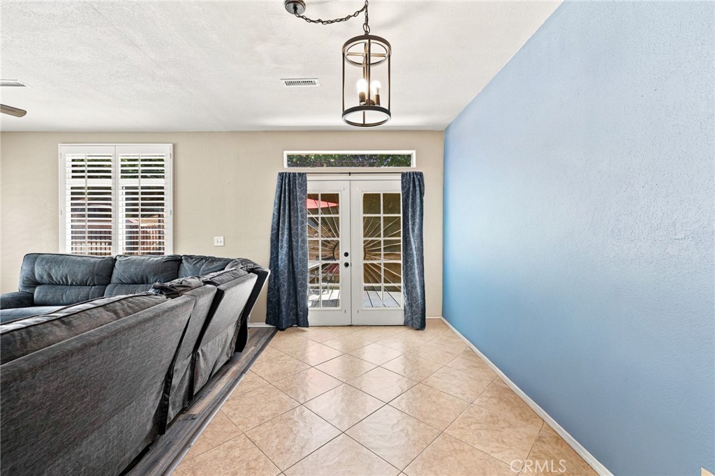 42103 Desert Hill Drive