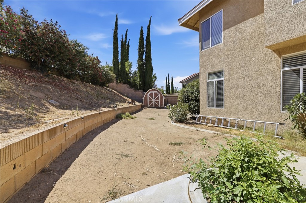 42103 Desert Hill Drive