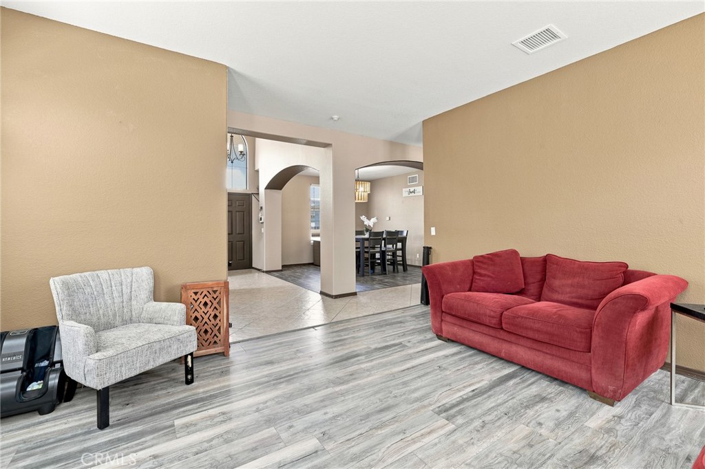 42103 Desert Hill Drive