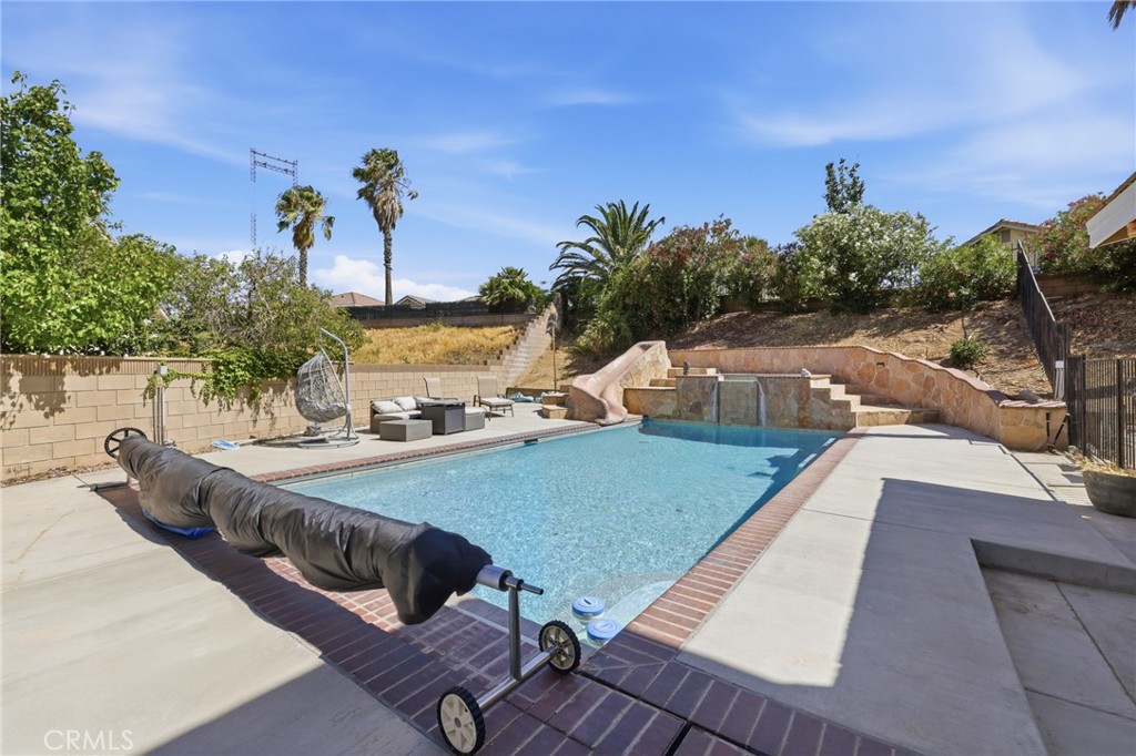42103 Desert Hill Drive