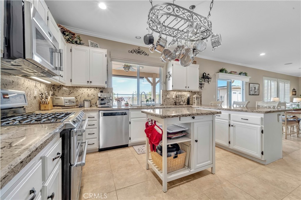 38332 Hillcrest Drive