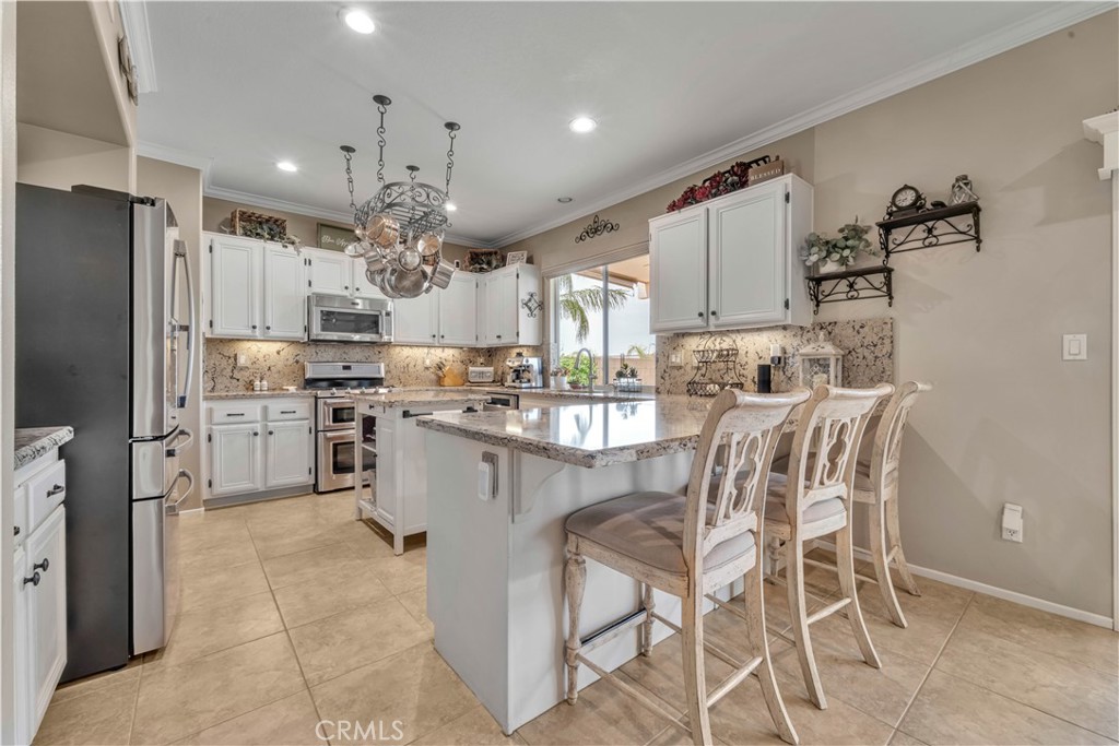 38332 Hillcrest Drive