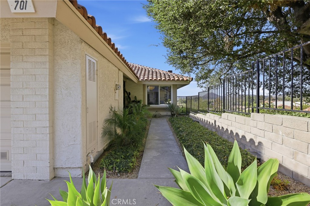 701 Blue Oak Avenue