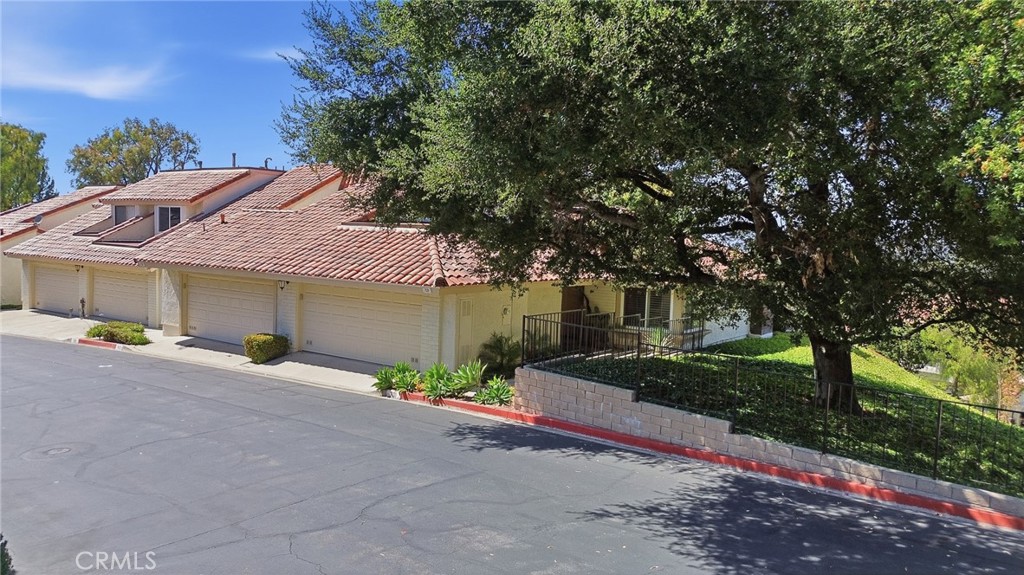 701 Blue Oak Avenue