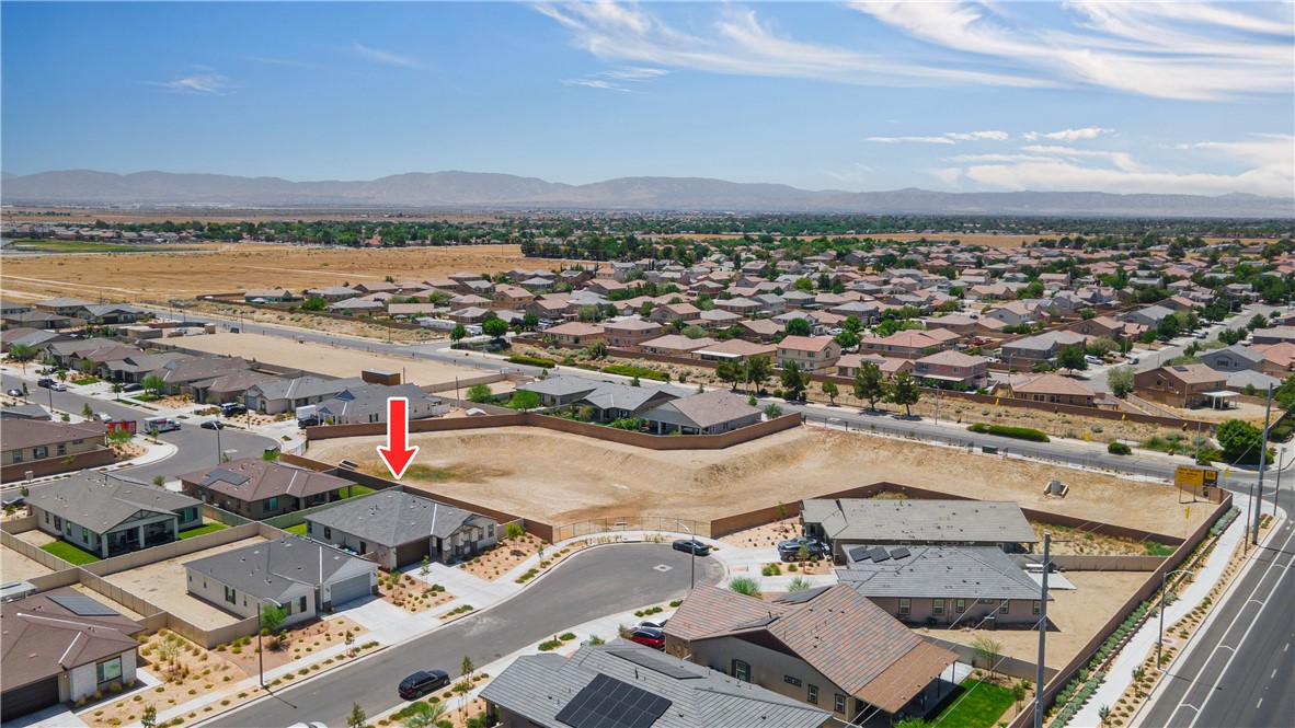 3230 Emerald Ln