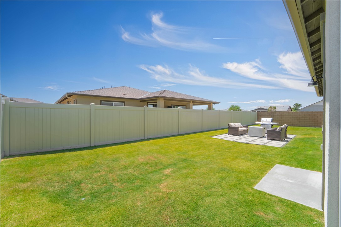 3230 Emerald Ln