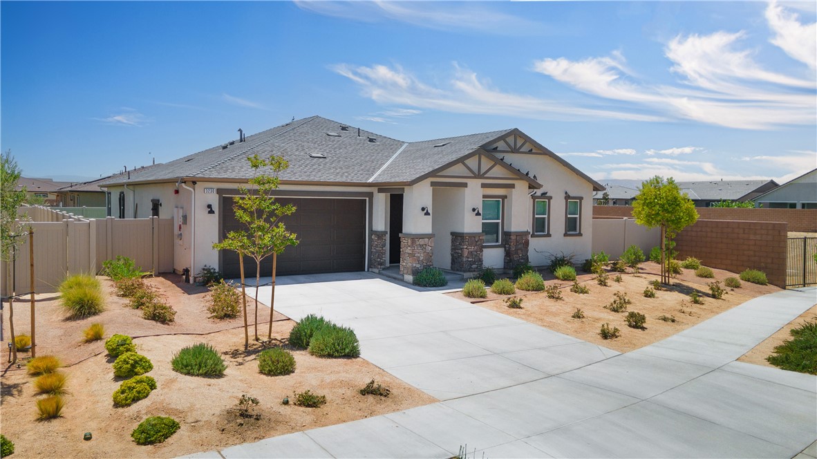 3230 Emerald Ln