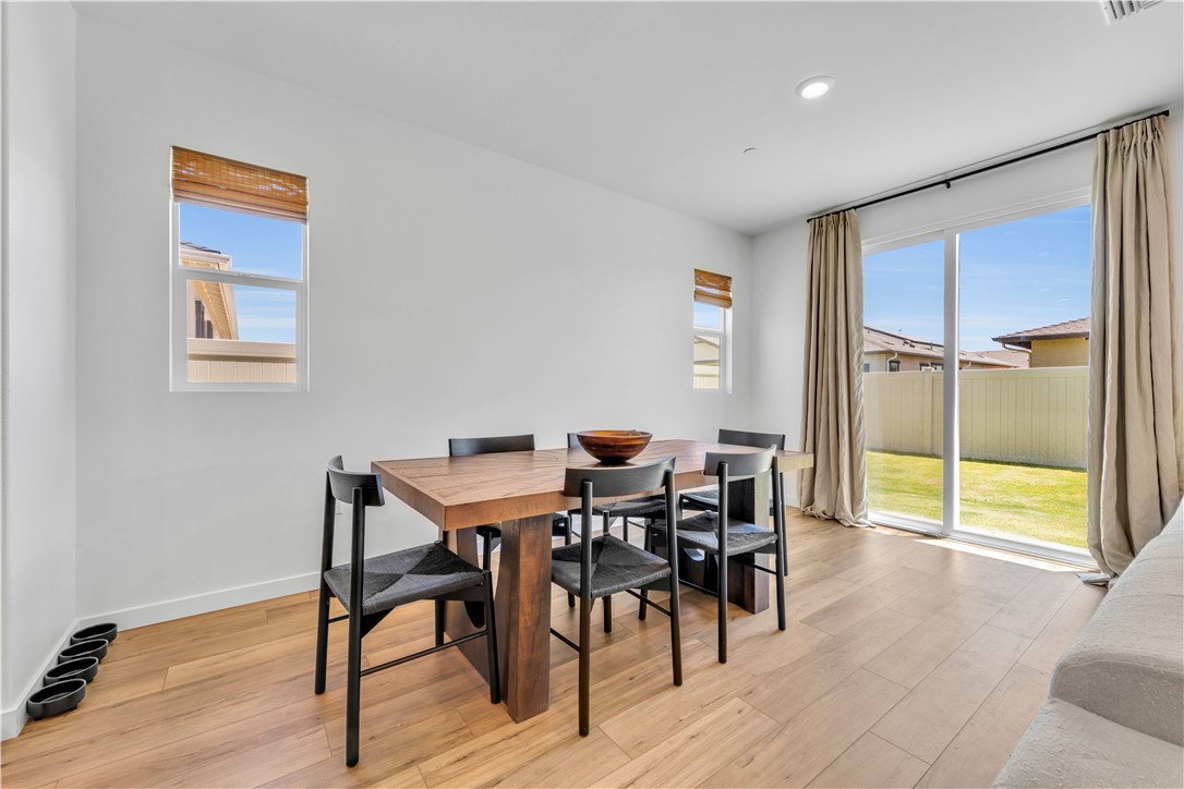 3230 Emerald Ln