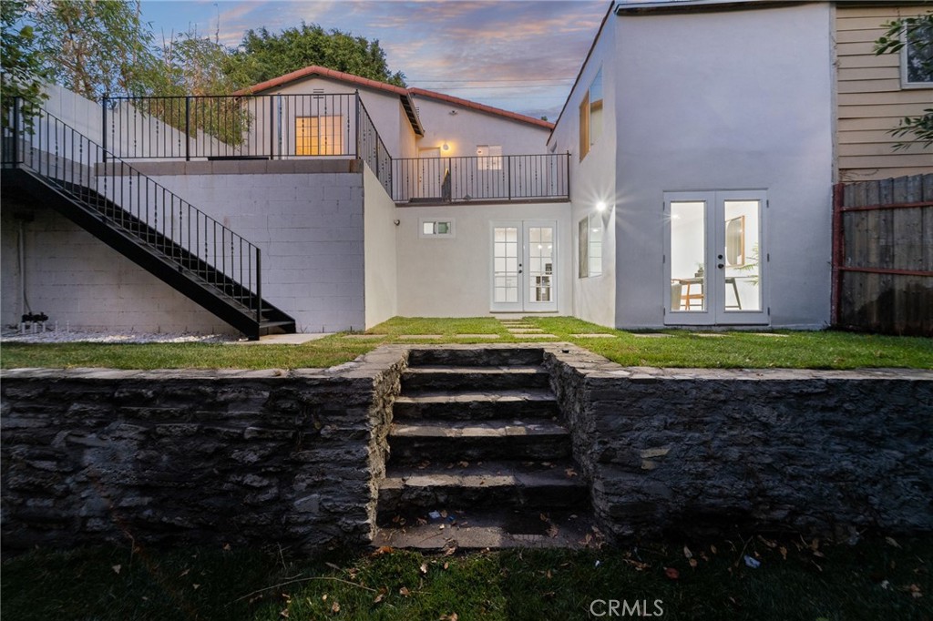 1637 N Alvarado