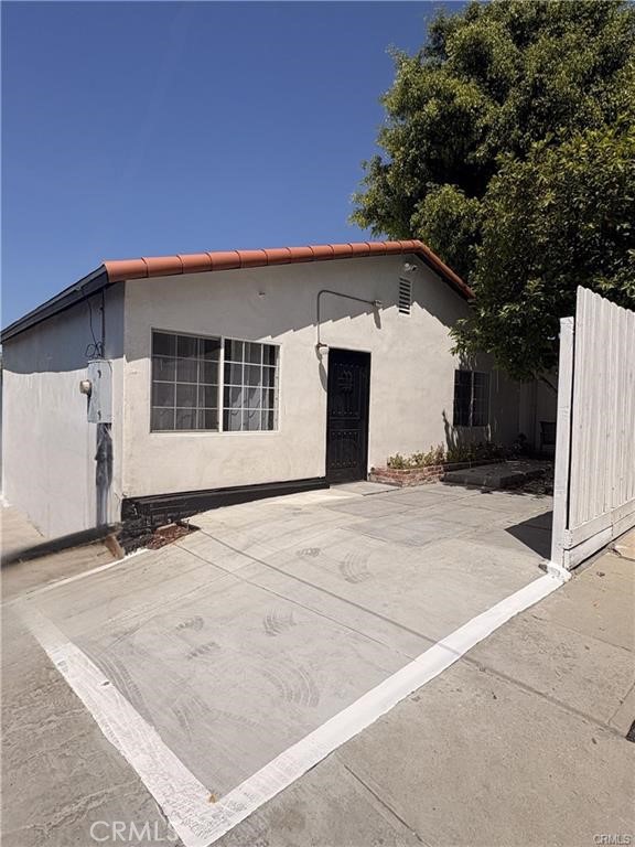 1637 N Alvarado