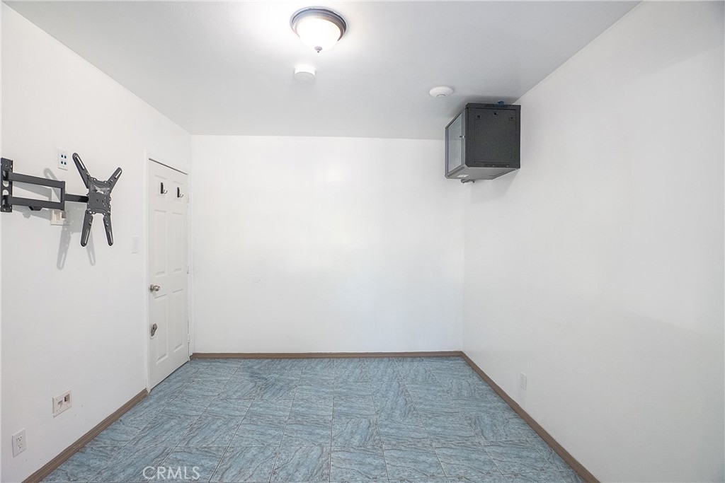 12821 Osborne