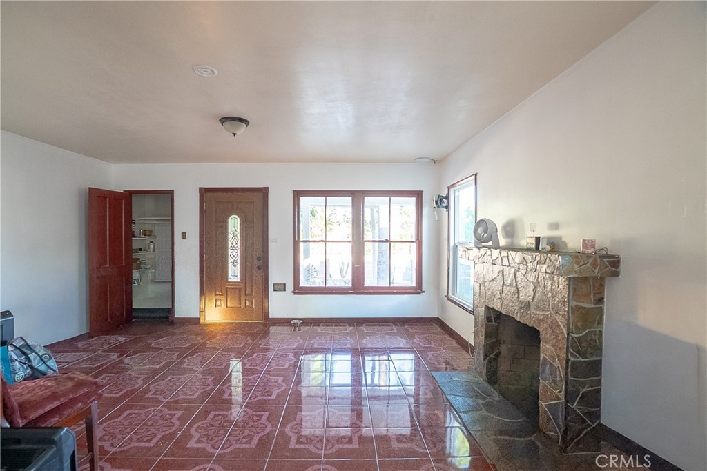 12821 Osborne