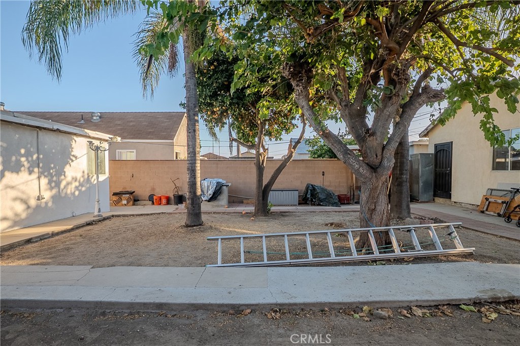 12821 Osborne