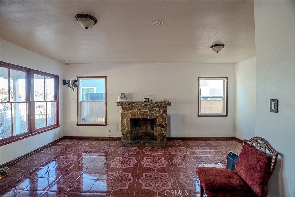 12821 Osborne