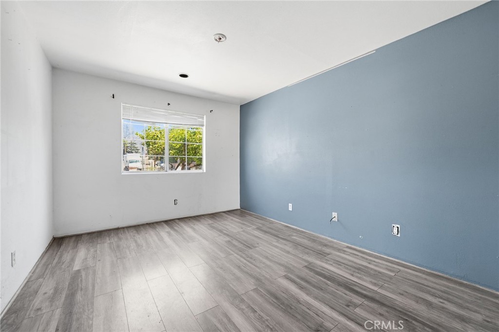 7914 Hillrose