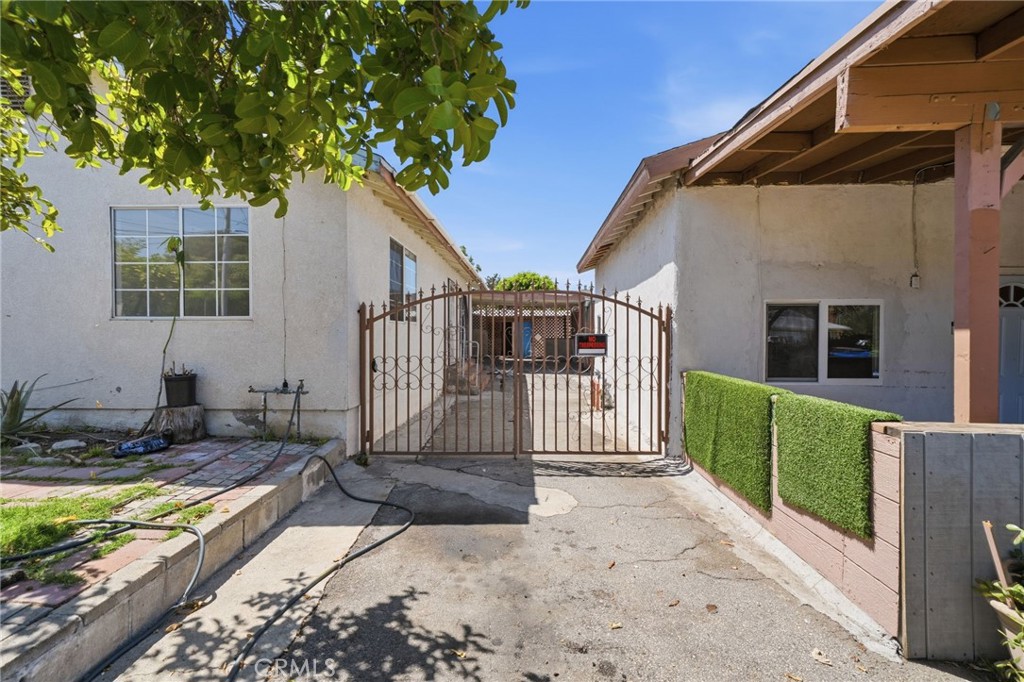 7914 Hillrose