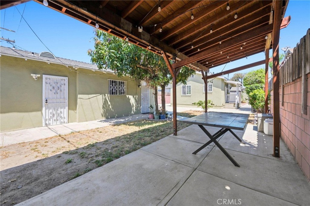 1100 W Gage Avenue
