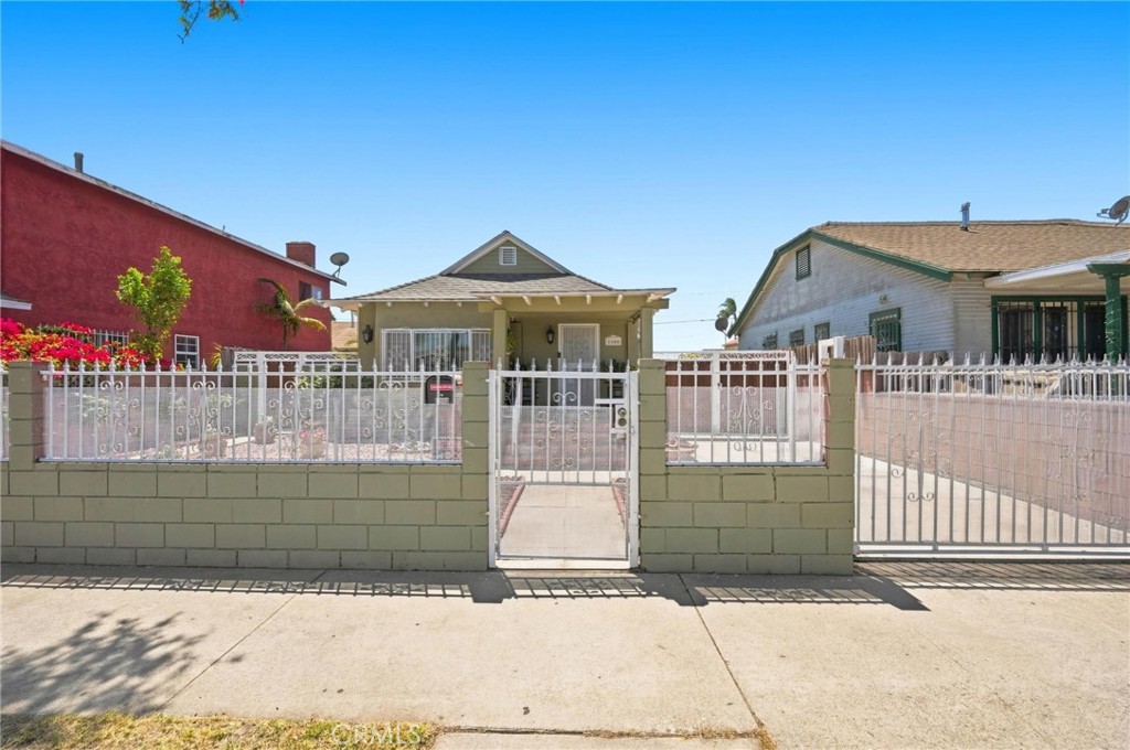 1100 W Gage Avenue