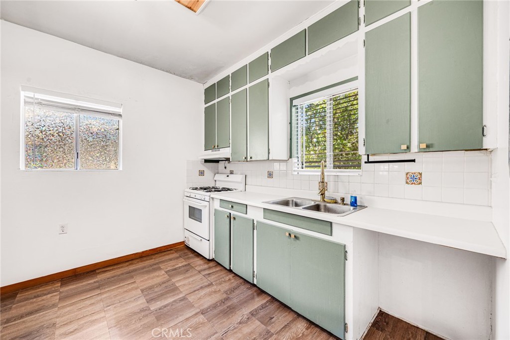 918 Terrace 49